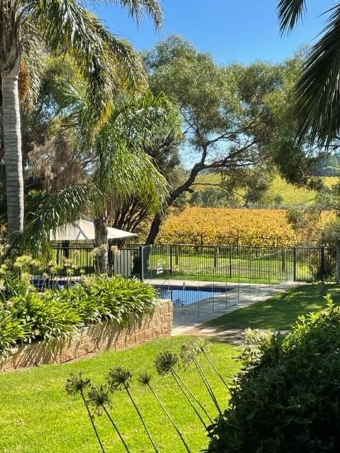 Amande Bed And Breakfast Mclaren Vale Dış mekan fotoğraf
